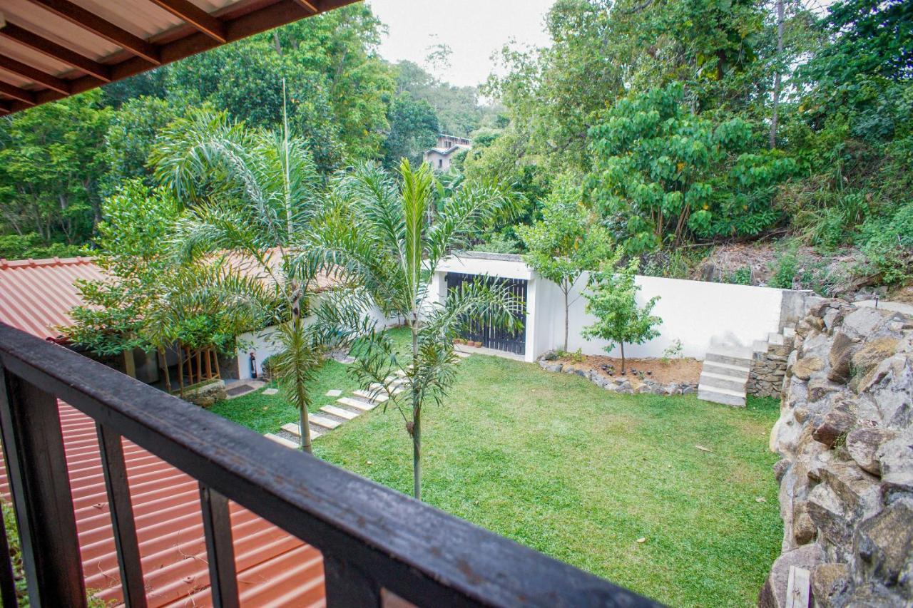 Hotel Pineview Unawatuna Exteriér fotografie